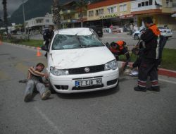 Kemer’de Trafik Kazası: 1 Yaralı