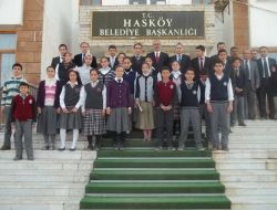 Hasköy Belediye Başkanı Taşkın, Başarılı Öğrencileri Ödüllendirdi