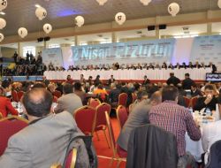 'Darbeciler Yargılanırken, Darbe Anayasası İle Yönetilmek Mümkün Değil'