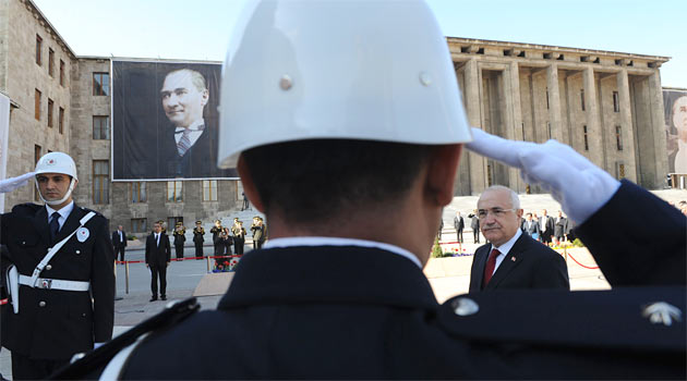 23 Nisan törenlerle kutlanıyor..