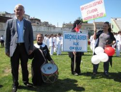 23 Nisan'da Dedeler Çocukluklarına Döndü