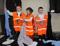 Gönüllü Minik Yardımseverler, Kimse Yok Mu Derneği Kermesinde Satış Yaptı