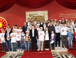 Yibo Projesi'nde Dereceye Giren 30 Öğrenci Cumhurbaşkanlığı Köşkü'ne Çıktı