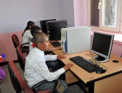 Bağlar Polisinden Eğitime Anlamlı Destek