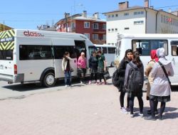 Sivas'ta Servisçilere Takke, Bere Ve Ayakkabının Ökçesine Basmak Yasaklandı