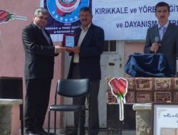 Köy Meydanında Kutsal Emanetler Sergisi Açıldı