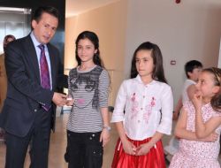 Tuzla Belediye Başkanı Yazıcı'dan Çocuklara Ödül