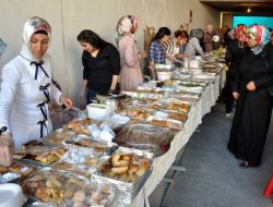 Umut-der, İhtiyaç Sahibi Öğrenciler Yararına Kermes Düzenledi
