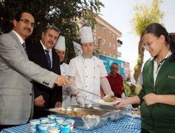 Öğrencilere Kutlu Doğum Pilavı Dağıtıldı