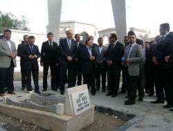 Has Parti Genel Başkanı, İskilipli Atıf Hoca'nın Anıt Mezarını Ziyaret Etti