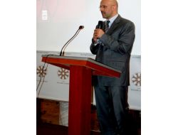 “şiiri Okutmak İçin Yeni Bir Sunuma İhtiyaç Var”