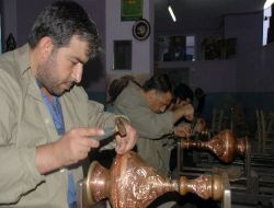 Bakırcılığı Yaşatmak İçin Okulunu Açtı!