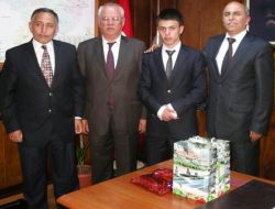 Amasya İmam Hatip Lisesi Arapça Şiir Okuma Yarışmasında Bölge Birincisi Oldu