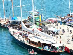 James Bond Filminin Çekimlerine Şehir Merkezinde Devam Ediliyor