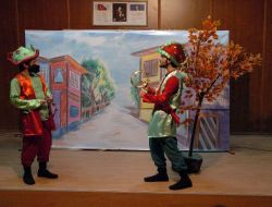 Öğrencilere 'karagöz Ve Hacivat' Oyunuyla Domuz Gribi Anlatıldı