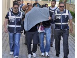 Uyuşturucudan Gözaltına Alınan 7 Kişi Adliyede