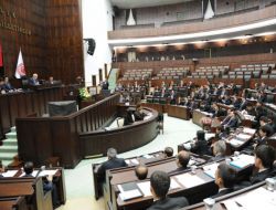 Tbmm Başkanı Çiçek: Meclis'e Sahip Çıkmak, Bağımsızlığa Sahip Çıkmak Demektir