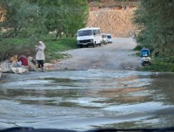Bu Köprüde Sular Alttan Değil, Üstten Akıyor