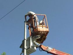 Taksim'e 1 Mayıs Mobeseleri Yerleştirildi