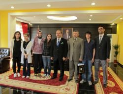 Kaymakam Yıldız, Ygs’de Başarılı Olan Öğrencileri Ödüllendirdi