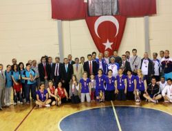 Voleybol Turnuvası Şampiyonu Yükseliş İlköğretim Oldu