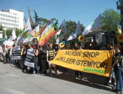 Çernobil'in Yıl Dönümünde Nükleeri Protesto Ettiler