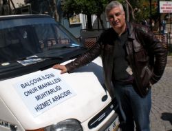 Muhtar, Mahallelinin Eşyalarını Taşımak İçin Kamyonet Aldı