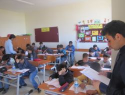 Erciş Serhat'te Altın Çocuklar Yarıştı