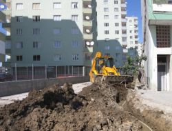 Kadirli Belediyesi Yol Yapım Çalışmalarına Başladı