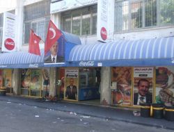 Ankaralı İşadamı, Filistinli Esnafa Bayrak Gönderdi