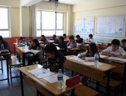 Beşinci Sınıf Öğrencileri Dolunay Koleji'nin Ödüllü Sınavında Ter Döktü