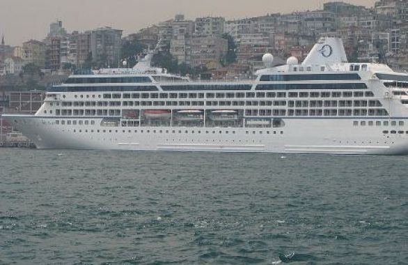 İzmir’e 15 yolcu gemisi