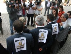 'Öğretmenlere Şiddet Artıyor' Diyerek Tebeşir Bırakıp, Eylem Yaptı