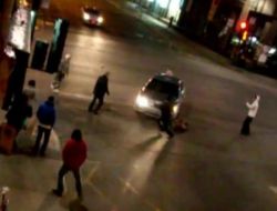 Taksi Şoförü, Kavga Ettiği Müşteriyi Böyle Ezdi