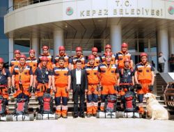 Van Depremi Ders Oldu, Kepez Belediyesi Arama Kurtama Ekibi Kurdu