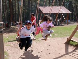 Kafkasör Yaylası Öğrencilerle Şenlendi