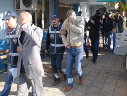 İzmir'de Sahte Fatura Operasyonu: 16 Kişi Gözaltına Alındı