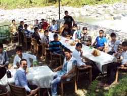 Vanlı Öğrenciler Ayder Yaylası'na Çıktı