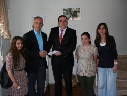 Sokak Çocukları Gibi Çalıştılar Yetimlere Bağış Yaptılar