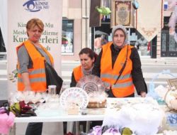 Hayırda Yarışanlar Kermeste Buluştu
