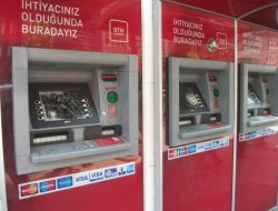 Banka Kuyruğundaki Vatandaşlardan Tepki