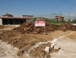Taflan Halı Saha Ve Sosyal Tesisleri'nin İnşaatı Sürüyor