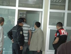 'Milletvekili Yakınıyım' Diyen Magandalar Polisi Darp Etti