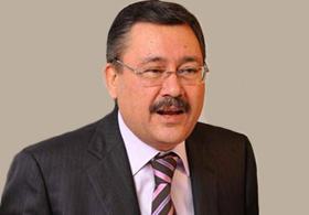 Sözcü Gökçek'i neden övdü?