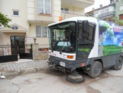 Balıkesir Belediyesi Mahallelerde Bahar Temizliği Yapıyor