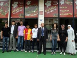 Ygs’de Başarı Gösteren Öğrenciler Yemekle Ödüllendirildi