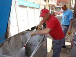 Bayburt'ta Çöp Konteynerleri Dezenfekte Edildi
