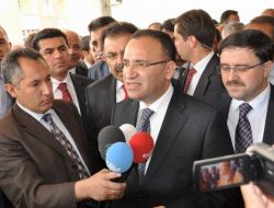 Bozdağ: Tutuklu Vekiller Muhalefetin Eseridir