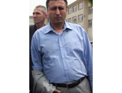 Çocuğuna Tokat Attığını İleri Sürdüğü Öğretmeni Darp Etti