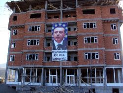 Demokratik Açılıma Doğubayazıt'tan Pankartlı Destek